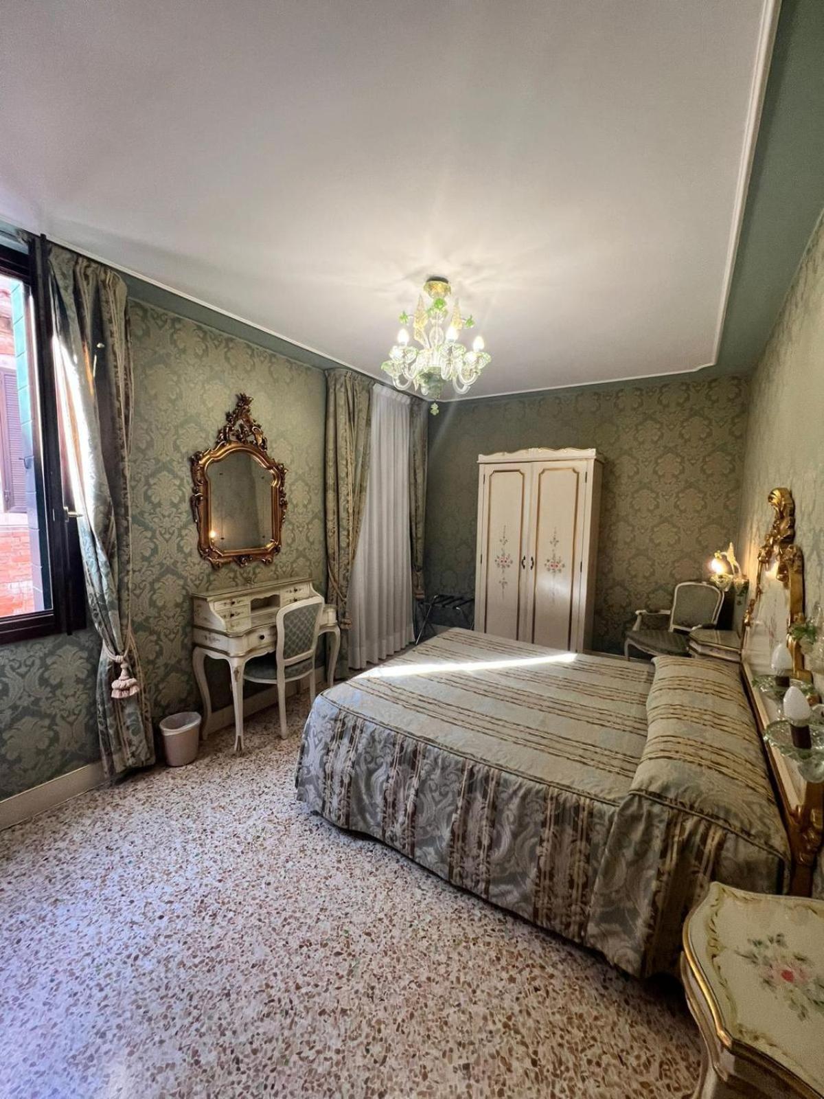 Hotel Ca' Dogaressa Venetië Buitenkant foto