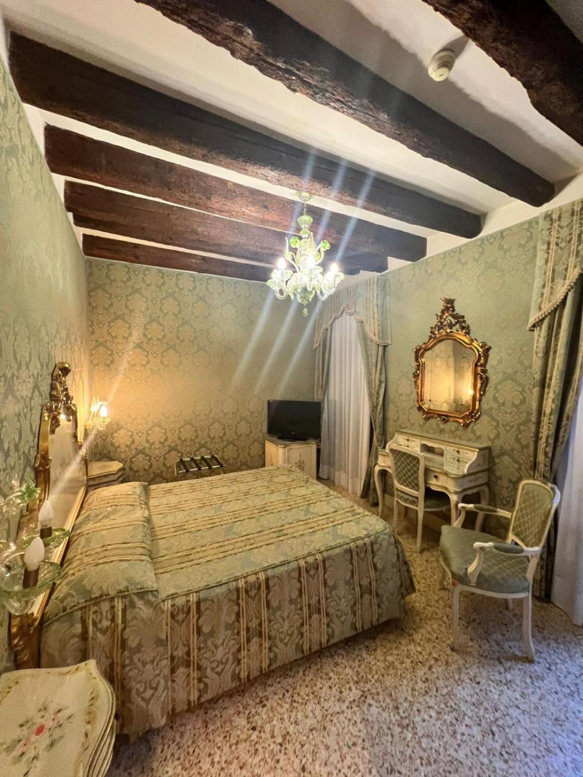Hotel Ca' Dogaressa Venetië Buitenkant foto
