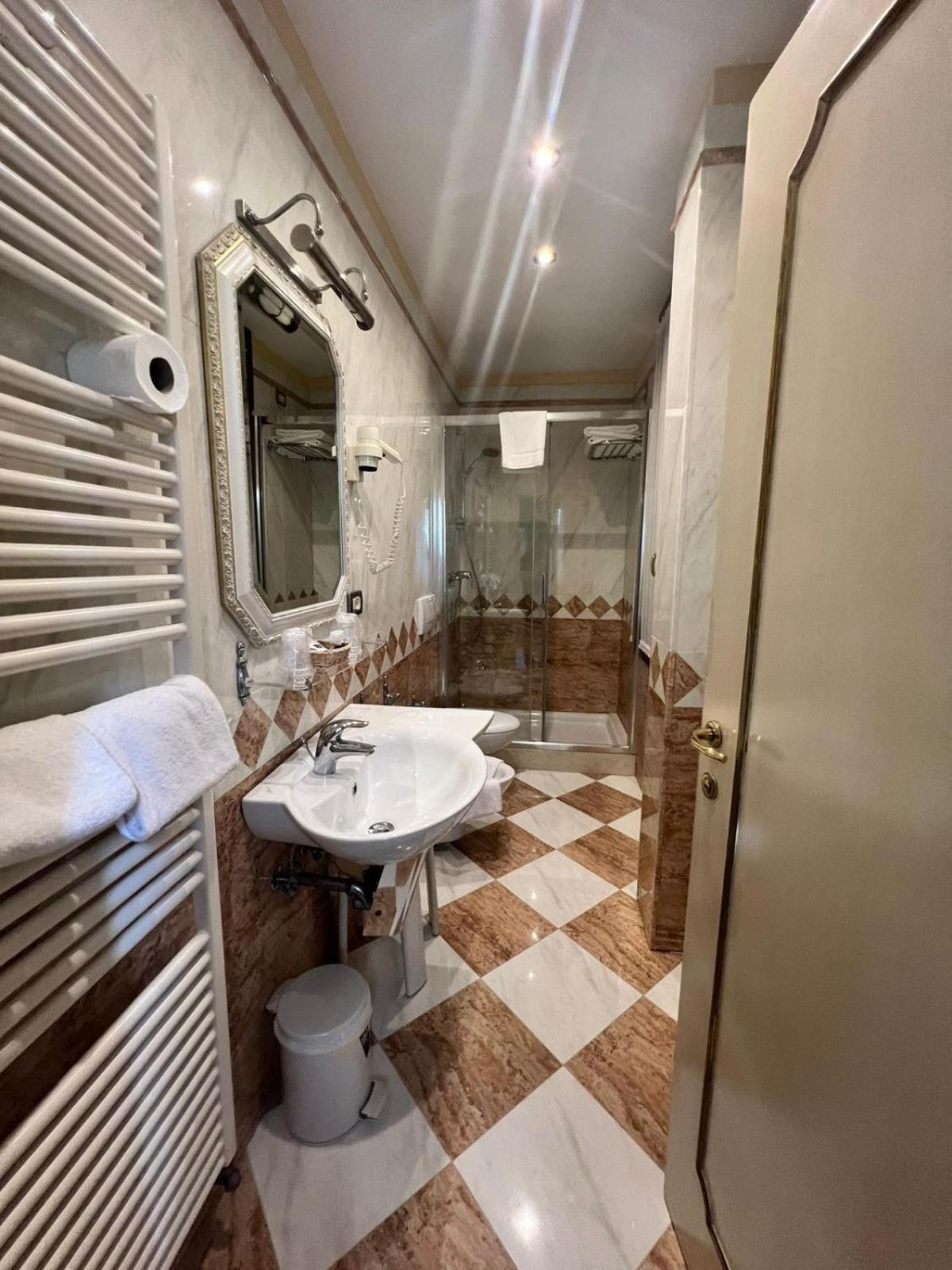 Hotel Ca' Dogaressa Venetië Buitenkant foto